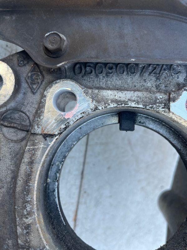 Цапфа задняя правая Jeep Cherokee 2013-2019 5090072AC (Арт. 72747) Цапфа задняя правая Jeep Cherokee 2013-2019 5090072AC (Арт. 72747)
