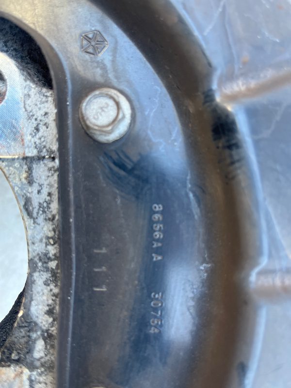 Цапфа задняя правая Jeep Cherokee 2013-2019 5090072AC (Арт. 72747) Цапфа задняя правая Jeep Cherokee 2013-2019 5090072AC (Арт. 72747)