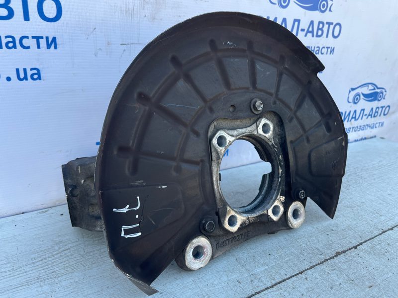 Кулак поворотный левый без ступицы Jeep Cherokee 2013-2019 4877827AE (Арт. 72752) Кулак поворотный левый без ступицы Jeep Cherokee 2013-2019 4877827AE (Арт. 72752)