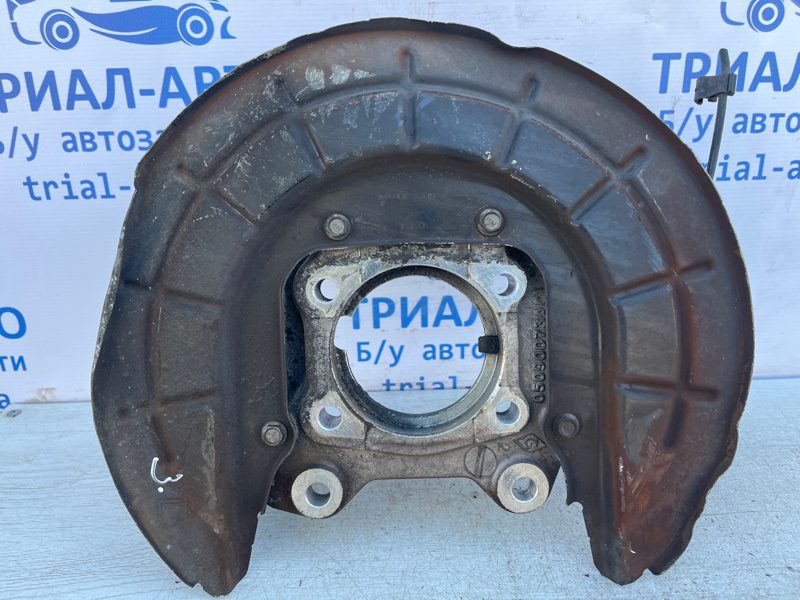 Цапфа задняя левая Jeep Cherokee 2013-2019 5090073AC (Арт. 72753) Цапфа задняя левая Jeep Cherokee 2013-2019 5090073AC (Арт. 72753)