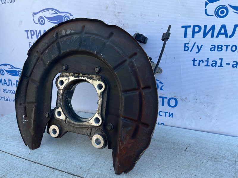 Цапфа задняя левая Jeep Cherokee 2013-2019 5090073AC (Арт. 72753) Цапфа задняя левая Jeep Cherokee 2013-2019 5090073AC (Арт. 72753)