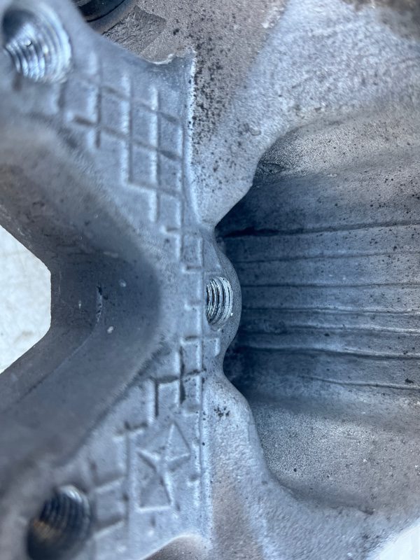 Цапфа задняя левая Jeep Cherokee 2013-2019 5090073AC (Арт. 72753) Цапфа задняя левая Jeep Cherokee 2013-2019 5090073AC (Арт. 72753)