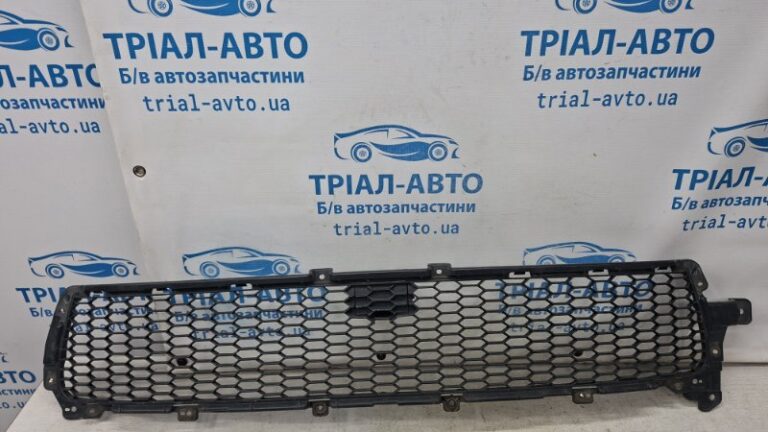 Решетка бампера центральная Mitsubishi Outlander 2007-2012 6402A199 (Арт. 72769)