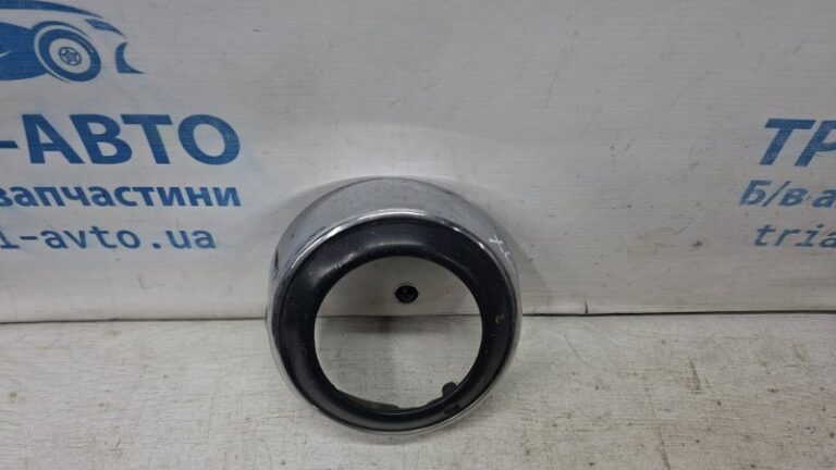 Решетка противотуманки правая Mitsubishi Outlander 2007-2012 8321A426 (Арт. 72775)