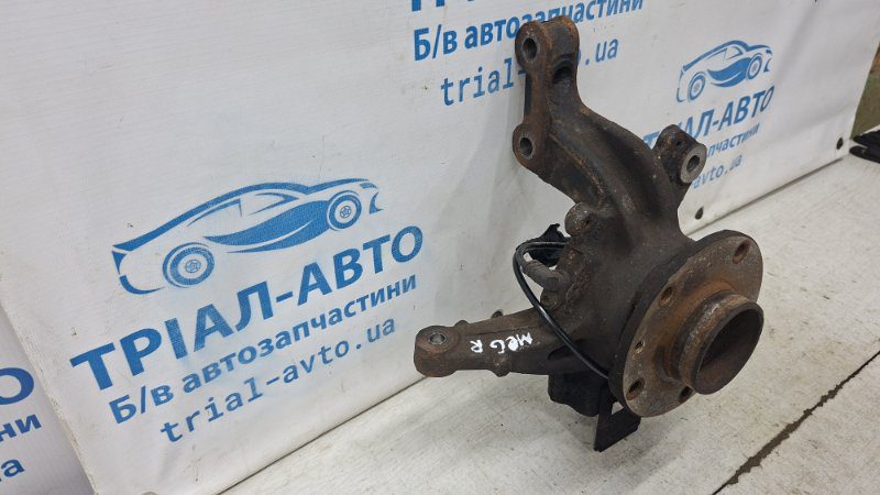 Кулак поворотный правый со ступицей Renault Megane 2008-2016 400140080R (Арт. 72870) Кулак поворотный правый со ступицей Renault Megane 2008-2016 400140080R (Арт. 72870)