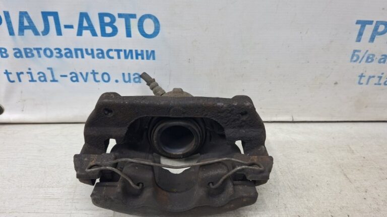 Суппорт передний левый Renault Megane 2008-2016 410116581R (Арт. 72878)