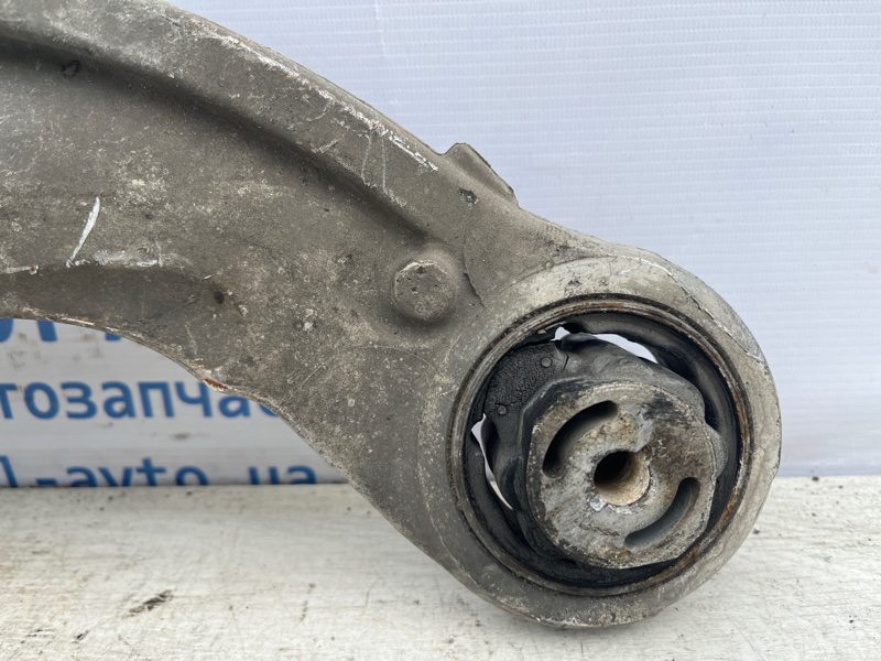 Рычаг передний нижний левый Jeep Cherokee 2013-2019 4877838AD (Арт. 72888) Рычаг передний нижний левый Jeep Cherokee 2013-2019 4877838AD (Арт. 72888)
