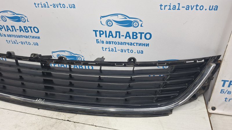 Решетка бампера центральная Renault Megane 2008-2016 622543916R (Арт. 73020) Решетка бампера центральная Renault Megane 2008-2016 622543916R (Арт. 73020)