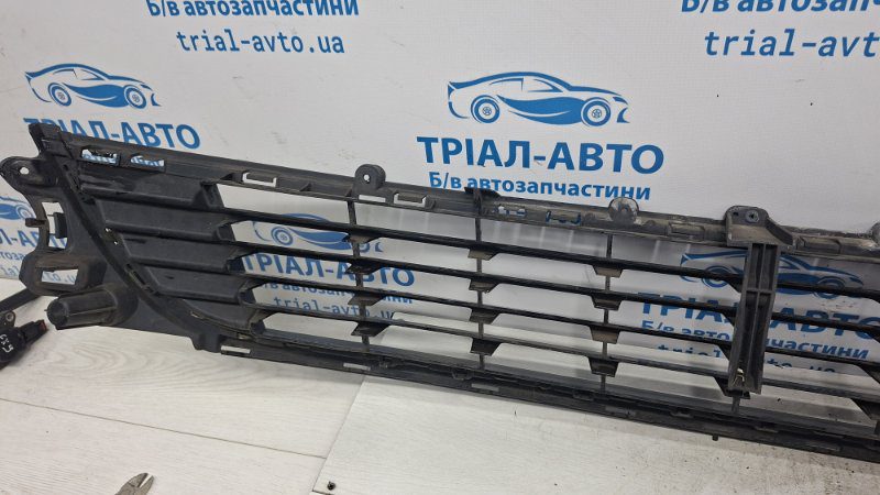 Решетка бампера центральная Renault Megane 2008-2016 622543916R (Арт. 73020) Решетка бампера центральная Renault Megane 2008-2016 622543916R (Арт. 73020)