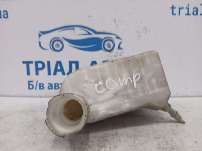 Бачок главного тормозного цилиндра Jeep Compass 2016-2020 68347156AC (Арт. 73032)