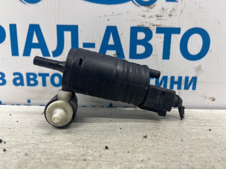 Насос омывателя стекла Jeep Cherokee 2013-2019 68225066AB (Арт. 73100)