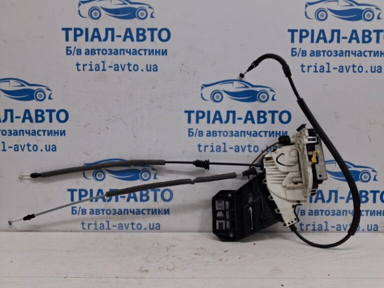 Замок двери передний левый Jeep Cherokee 2013-2019 4589913AE (Арт. 73287)
