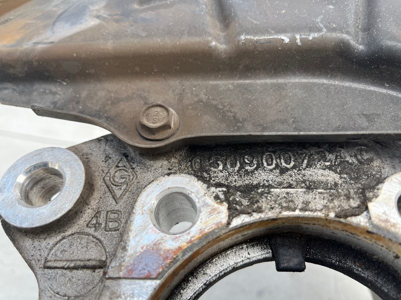 Цапфа задняя правая Jeep Cherokee 2013-2019 5090072AB (Арт. 73291) Цапфа задняя правая Jeep Cherokee 2013-2019 5090072AB (Арт. 73291)