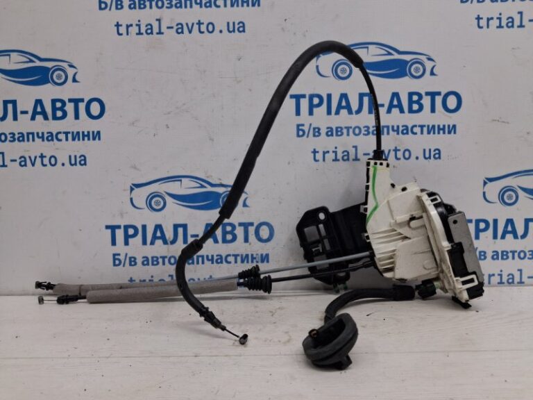 Замок двери задний правый Jeep Cherokee 2013-2019 4589914AD (Арт. 73302)