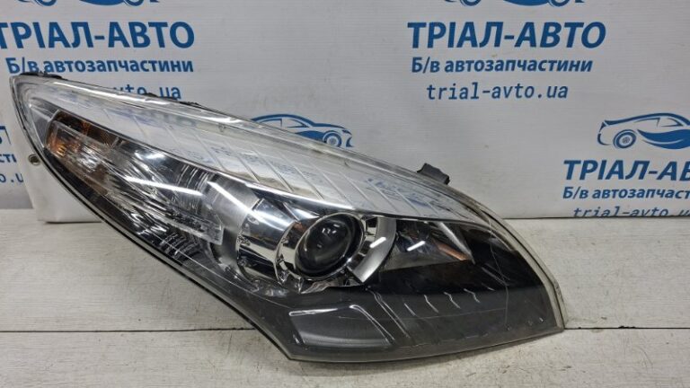 Фара правая Ксенон Renault Megane 2008-2016  (Арт. 73378)