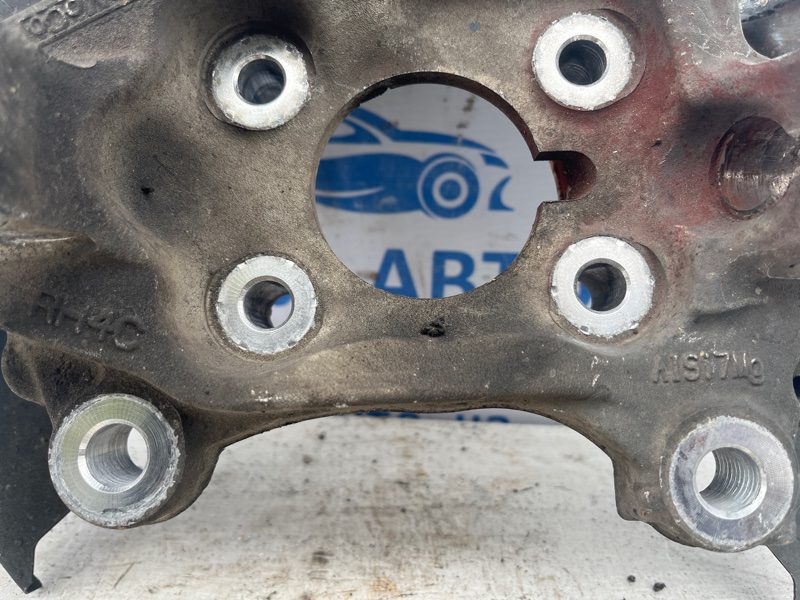Кулак поворотный правый без ступицы Ford Fusion USA 2013-2020 (Арт. 73427) Кулак поворотный правый без ступицы Ford Fusion USA 2013-2020 (Арт. 73427)