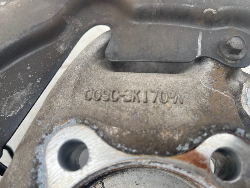 Кулак поворотный правый без ступицы Ford Fusion USA 2013-2020 (Арт. 73427) Кулак поворотный правый без ступицы Ford Fusion USA 2013-2020 (Арт. 73427)