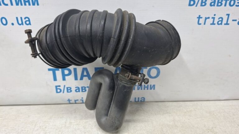 Патрубок воздушного фильтра Hyundai Tucson 2004-2009  (Арт. 73437)