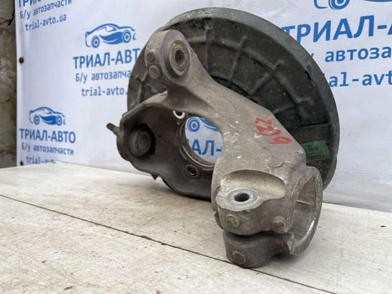 Кулак поворотный левый без ступицы Jeep Cherokee 2013-2019 4877827AC (Арт. 73471) Кулак поворотный левый без ступицы Jeep Cherokee 2013-2019 4877827AC (Арт. 73471)