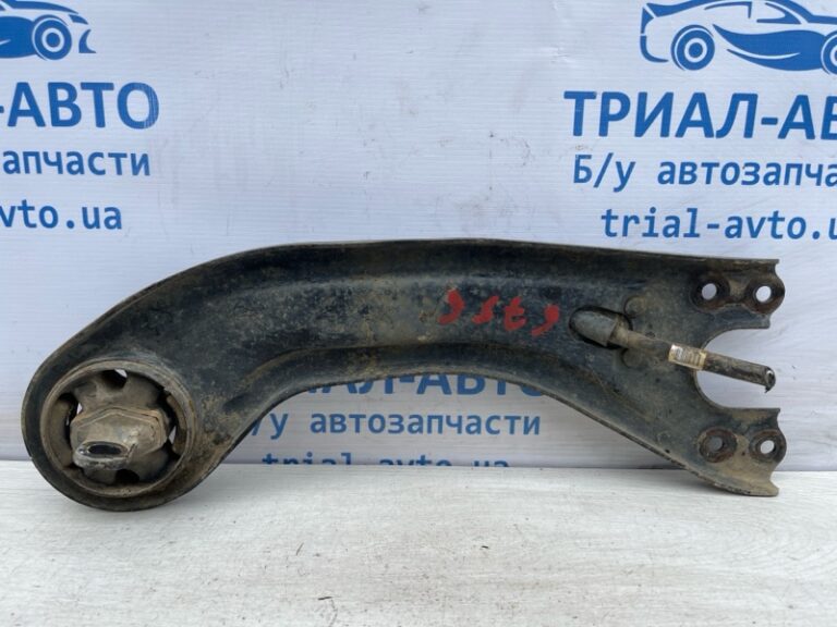 Рычаг задней подвески продольный правый Kia Sorento 2009-2021  (Арт. 73493)