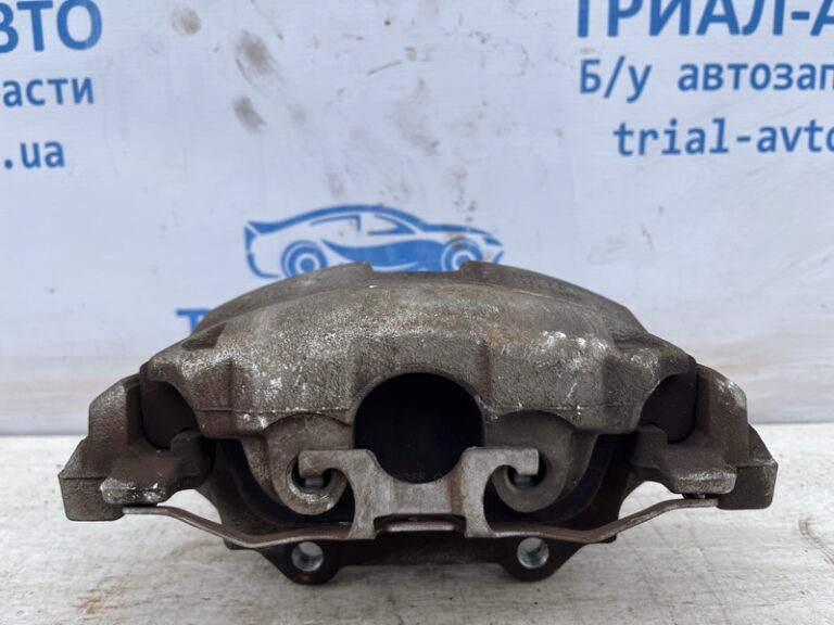 Суппорт передний правый Ford Escape 2012-2019  (Арт. 73535)