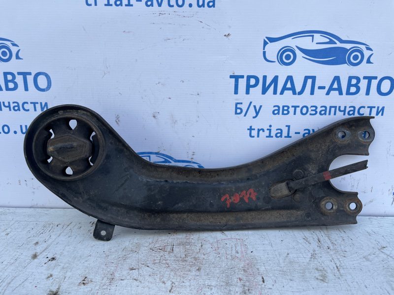 Рычаг задней подвески продольный левый Hyundai Santa fe 2012-2019 552702P250 (Арт. 73748) Рычаг задней подвески продольный левый Hyundai Santa fe 2012-2019 552702P250 (Арт. 73748)
