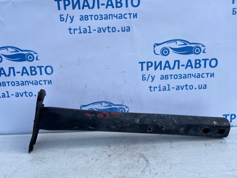 Кронштейн усилителя переднего бампера Jeep Compass 2016-2020 68260780AA (Арт. 73819)