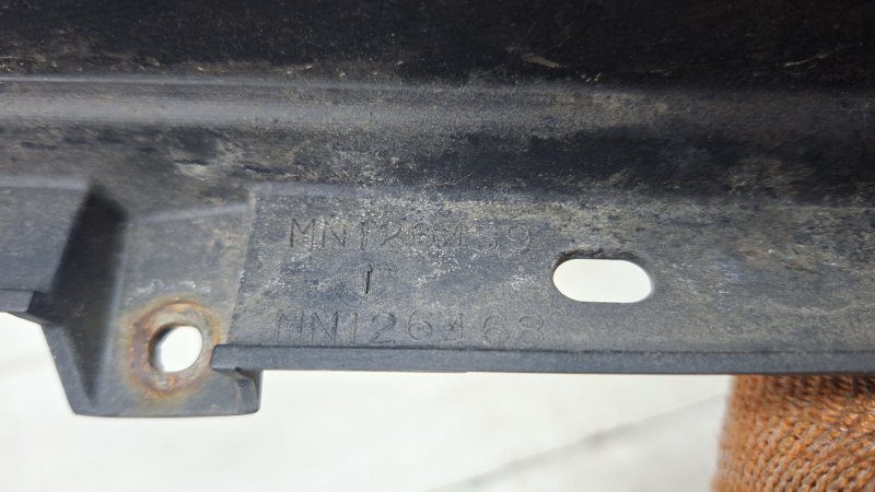 Решетка бампера центральная Mitsubishi Lancer 2003-2009 MN126459 (Арт. 73869) Решетка бампера центральная Mitsubishi Lancer 2003-2009 MN126459 (Арт. 73869)