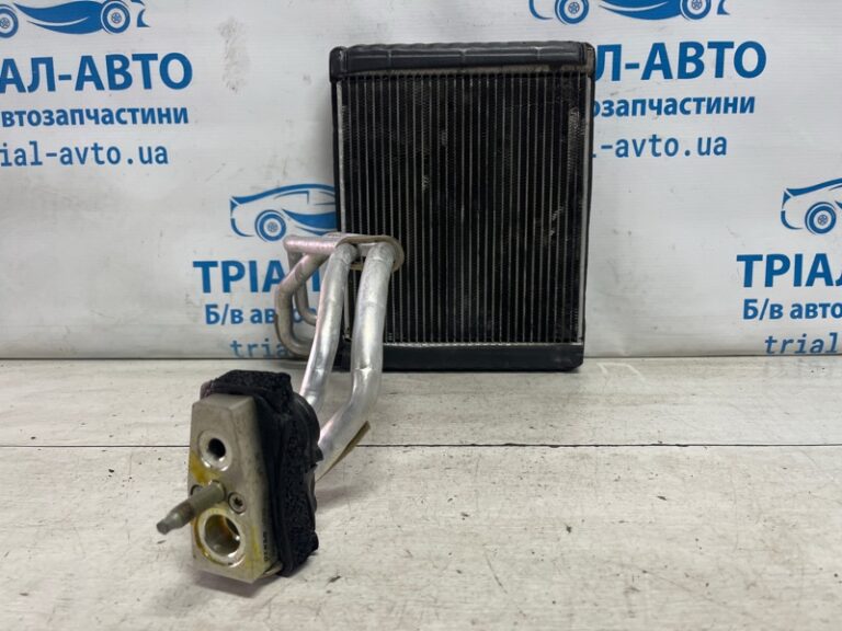 Испаритель кондиционера Jeep Cherokee KL 3.2 БЕНЗИН EHK 2013 (б/у)