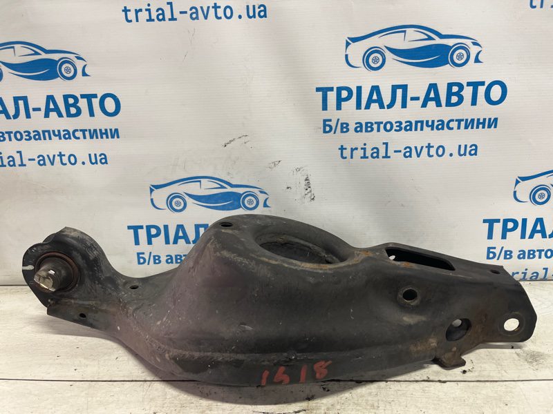Рычаг задней подвески нижний поперечный (под пружину) Acura MDX YD2 3.7 БЕНЗИН J37A1 2006 (б/у) Рычаг задней подвески нижний поперечный (под пружину) Acura MDX YD2 3.7 БЕНЗИН J37A1 2006 (б/у)