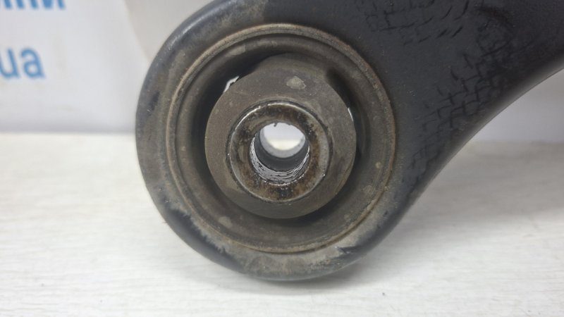 Рычаг правый Mitsubishi Lancer 2003-2009 (Арт. 74172) Рычаг правый Mitsubishi Lancer 2003-2009 (Арт. 74172)