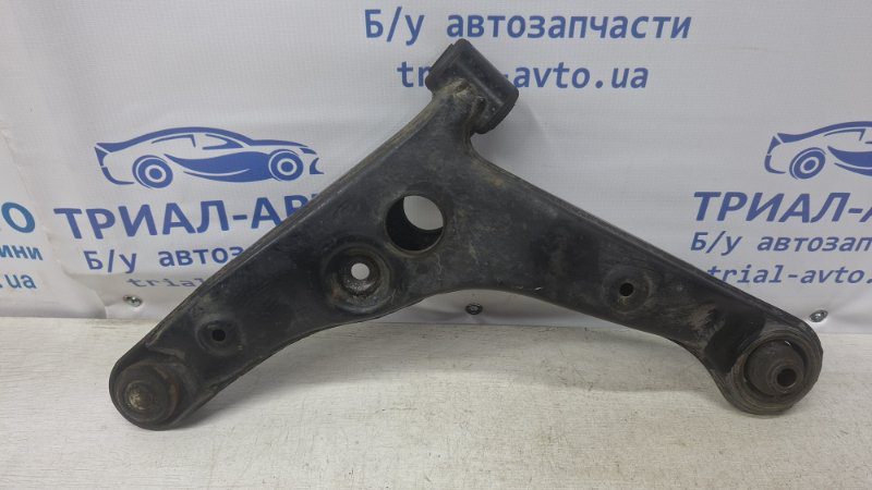 Рычаг правый Mitsubishi Lancer 2003-2009 (Арт. 74172) Рычаг правый Mitsubishi Lancer 2003-2009 (Арт. 74172)