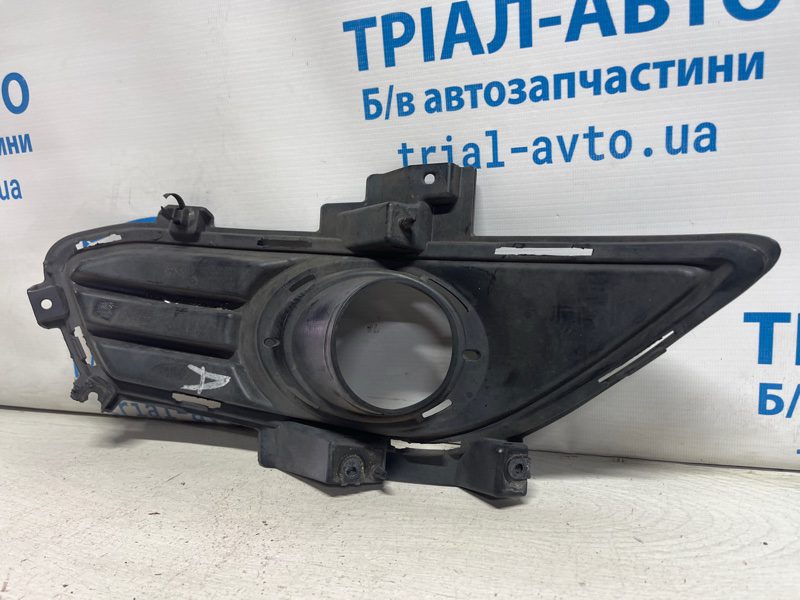 Решетка противотуманки левая Ford Fusion USA 2013-2020 DS7Z17B814BB (Арт. 74179) Решетка противотуманки левая Ford Fusion USA 2013-2020 DS7Z17B814BB (Арт. 74179)