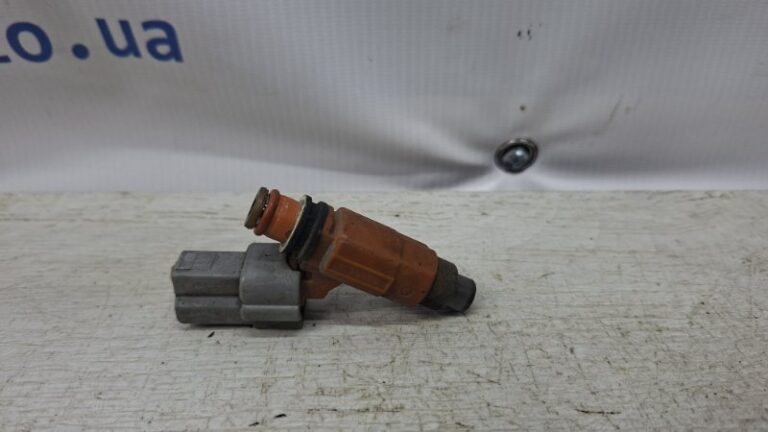 Форсунка топливная Mitsubishi Lancer 2003-2009 MD319791 (Арт. 74252)