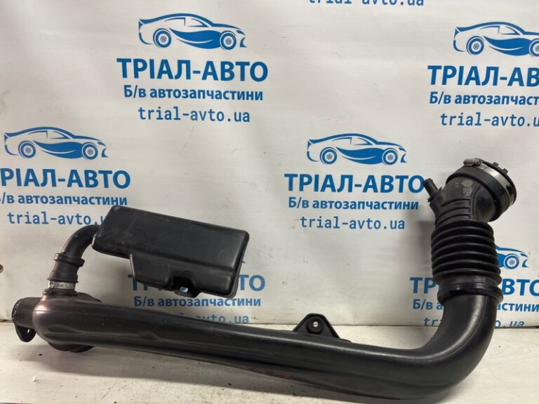 Патрубок воздушного фильтра Jeep Cherokee 2013-2019 68211695AB (Арт. 74297)