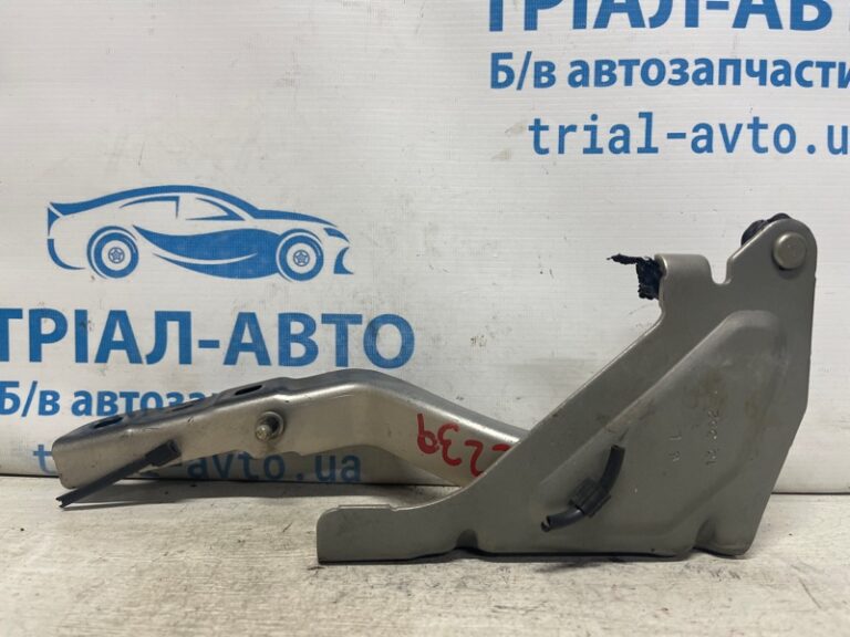 Петля капота левая Jeep Cherokee 2013-2019 68103057AA (Арт. 74362)