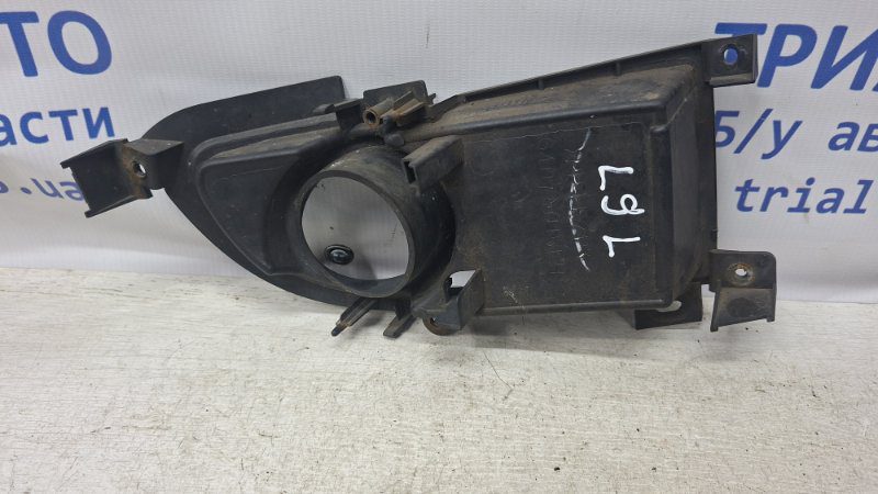 Решетка противотуманки левая Mitsubishi Lancer 2003-2009 (Арт. 74476) Решетка противотуманки левая Mitsubishi Lancer 2003-2009 (Арт. 74476)