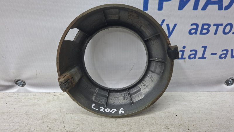 Решетка противотуманки правая Mitsubishi L200 2006-2015 6400A965HB (Арт. 74489) Решетка противотуманки правая Mitsubishi L200 2006-2015 6400A965HB (Арт. 74489)