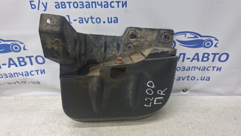 Брызговик передний Mitsubishi L200 2006-2015 MN117448 (Арт. 74522)