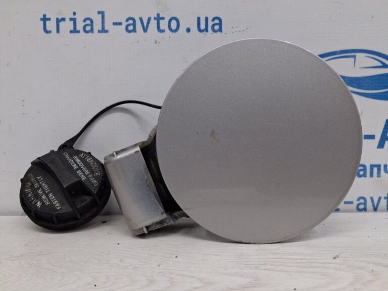 Лючок бака Hyundai Tucson 2004-2009 695102E000 (Арт. 74701)