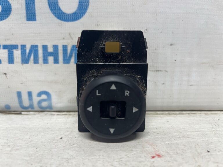 Корректор зеркал Kia Sorento 2009-2021 935742P000 (Арт. 74959)