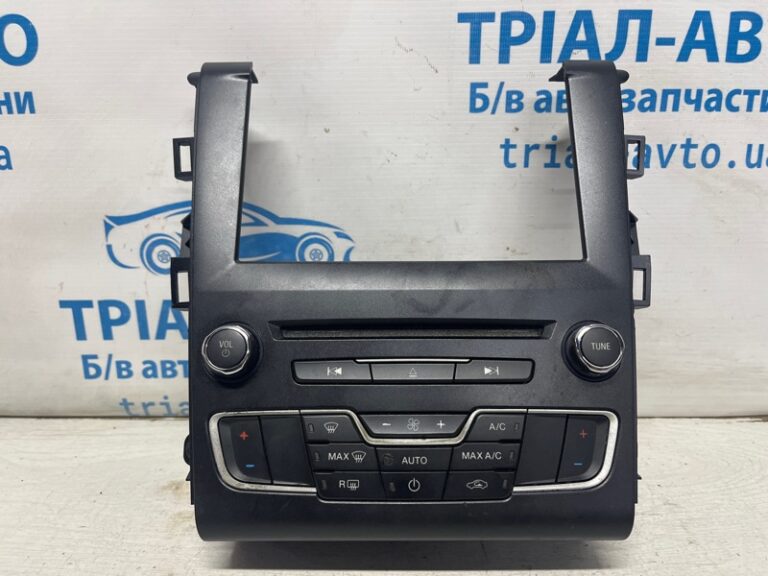 Панель управления радио и климатом Ford Fusion USA 2 1.5 БЕНЗИН ENUN0 2013 (б/у)
