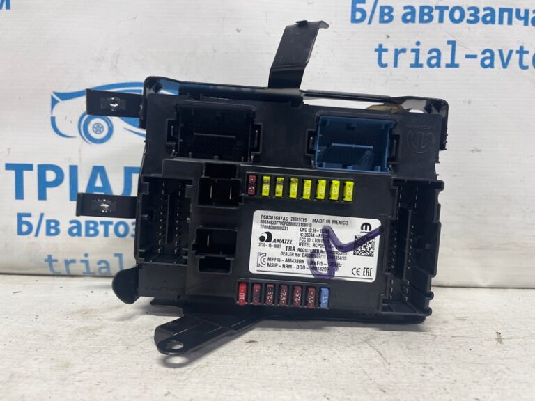 Блок комфорта Jeep Compass 2016-2020 68381687AD (Арт. 75027)