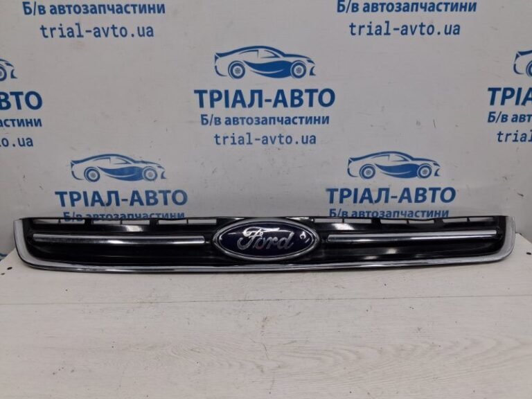 Решетка радиатора Ford Escape 2012-2019 CJ5Z8200EA (Арт. 75208)