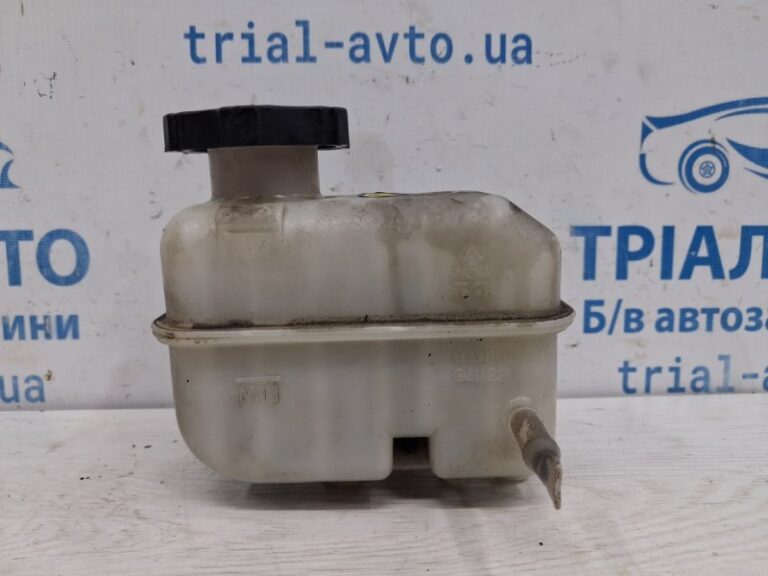 Бачок главного тормозного цилиндра SsangYong Actyon 2005-2010 ------------ (Арт. 75692)