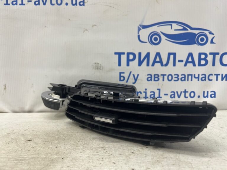 Дефлектор обдува Ford Escape 3 2.0 БЕНЗИН ENR90 2012 (б/у)