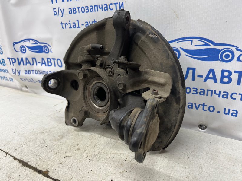 Кулак поворотный правый со ступицей Mitsubishi Pajero Wagon 1999-2006 MR374502 (Арт. 75849) Кулак поворотный правый со ступицей Mitsubishi Pajero Wagon 1999-2006 MR374502 (Арт. 75849)