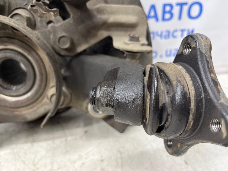 Кулак поворотный правый со ступицей Mitsubishi Pajero Wagon 1999-2006 MR374502 (Арт. 75849) Кулак поворотный правый со ступицей Mitsubishi Pajero Wagon 1999-2006 MR374502 (Арт. 75849)
