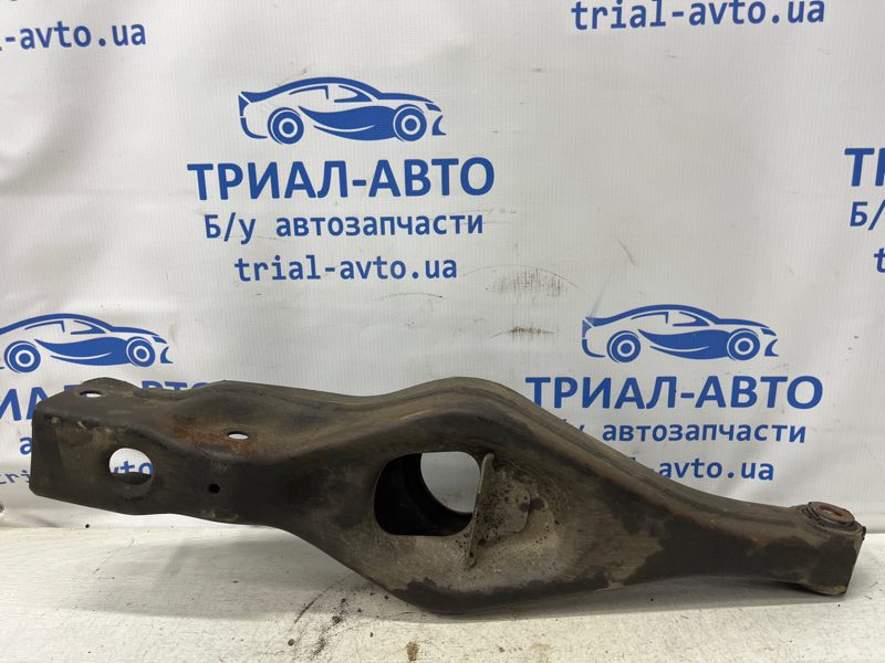 Рычаг задней подвески нижний поперечный (под пружину) Mitsubishi Pajero Wagon 1999-2006 MR418670 (Арт. 75920) Рычаг задней подвески нижний поперечный (под пружину) Mitsubishi Pajero Wagon 1999-2006 MR418670 (Арт. 75920)