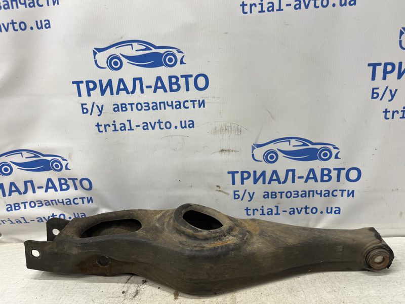 Рычаг задней подвески нижний поперечный (под пружину) Mitsubishi Pajero Wagon 1999-2006 MR418670 (Арт. 75920) Рычаг задней подвески нижний поперечный (под пружину) Mitsubishi Pajero Wagon 1999-2006 MR418670 (Арт. 75920)